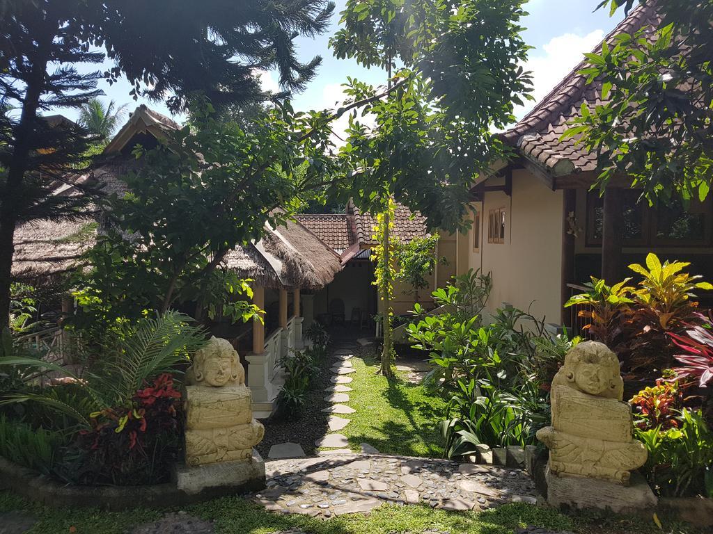 Villa Bale Seni Матарам Екстер'єр фото