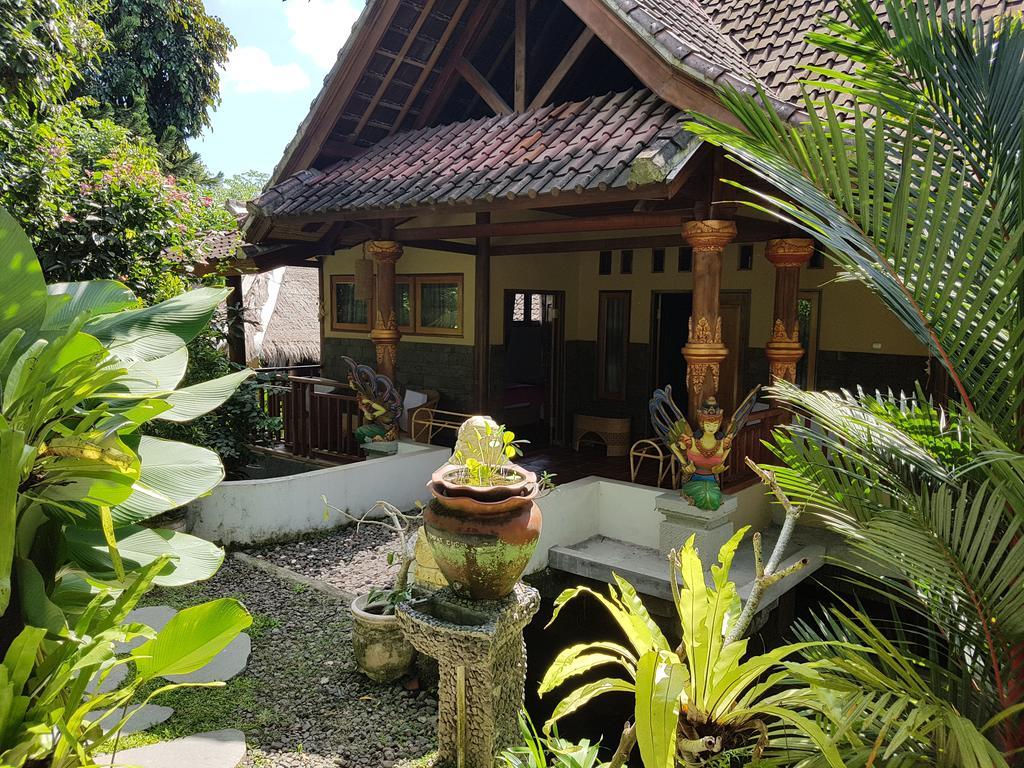 Villa Bale Seni Матарам Екстер'єр фото